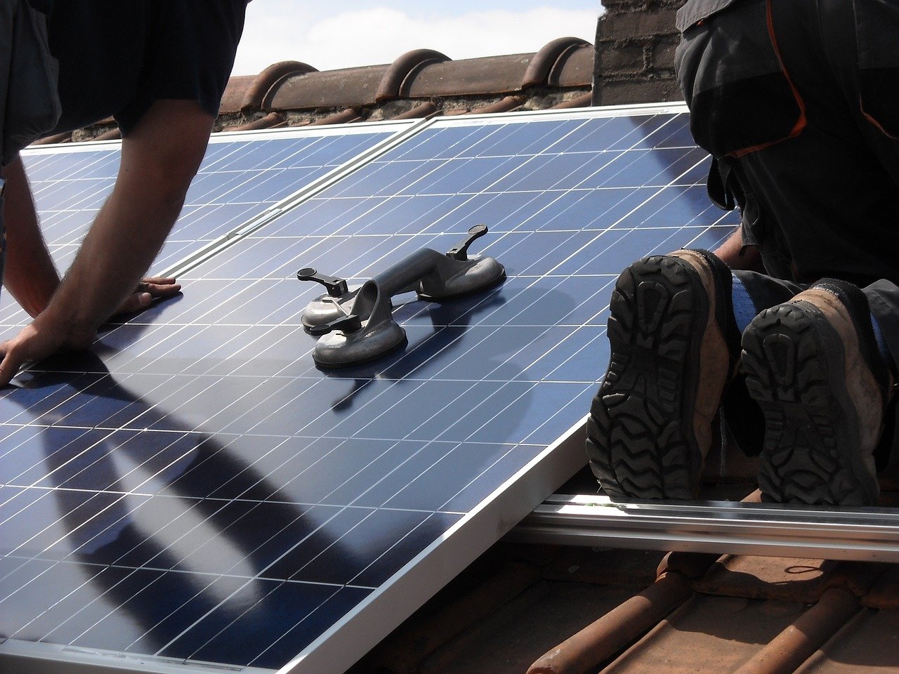 Panel słoneczny – jak zapewnić bezpieczne użytkowanie?
